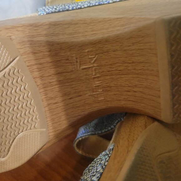 Dansko Womens Clog Sandals Sophie Shagreen In Iridescent Blue Sz 39 (8.5) - Picture 7 of 9